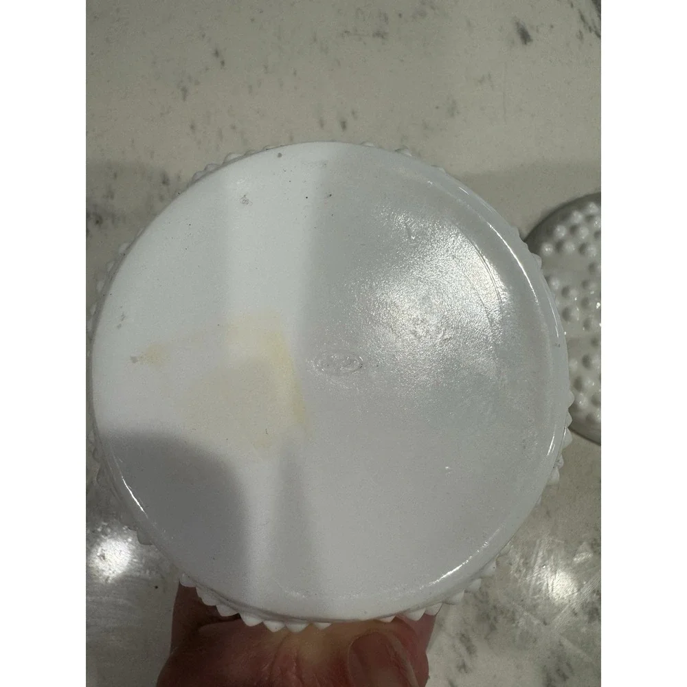 Fenton hobnail milk